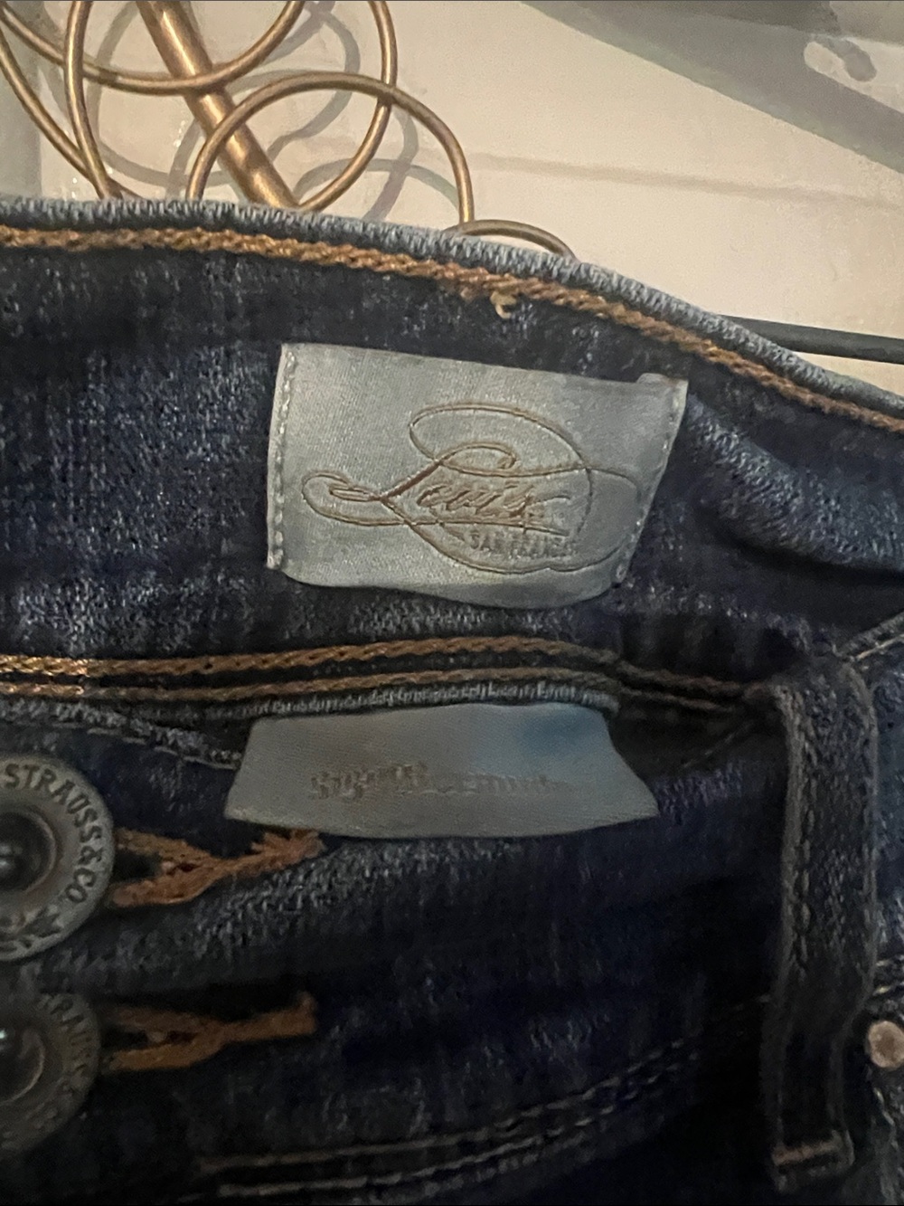 Levi's 515 Blue Denim Bermuda Shorts with Back Pocket Flaps, size 12. EUC - Picture 6 of 9